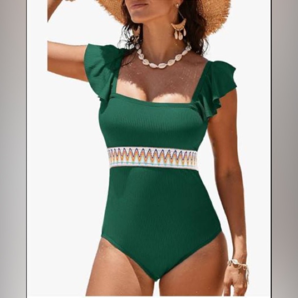 NWOT - Aleumdr - Women's Ruffle One Piece Swimsuit, Medium